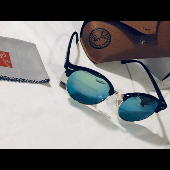 Ray Ban Clubround (4246) Sunglasses (SOLD) - Picture 3 of 4